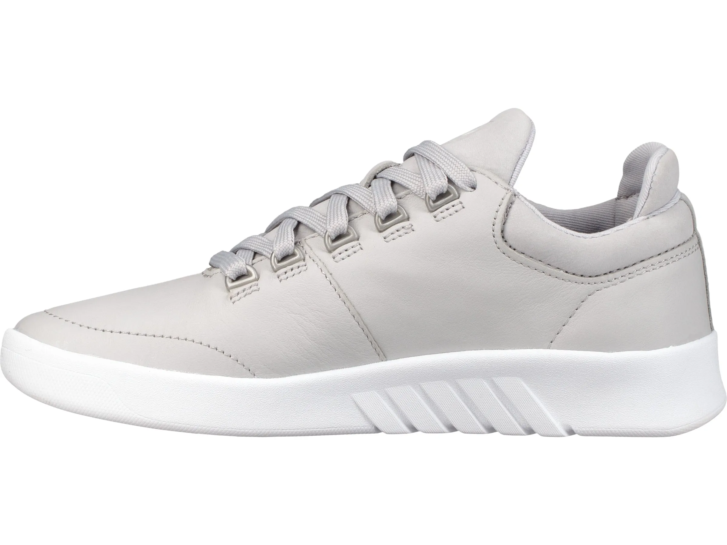 95470-091-M | WOMENS AERO TRAINER | GULL GRAY/WHITE