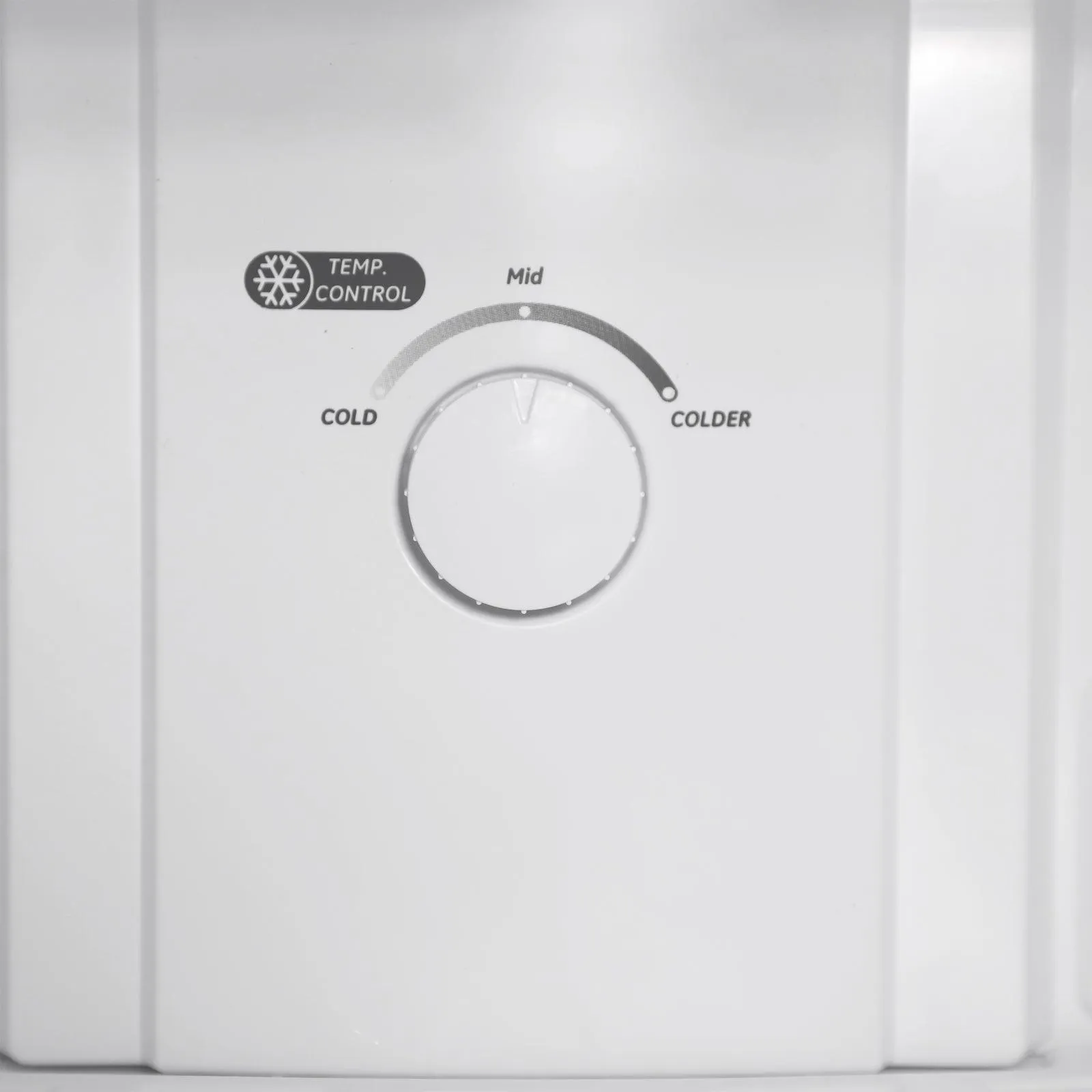 Avanti FF18D0W4 Avanti Frost-Free Apartment Size Refrigerator, 18.0 Cu. Ft. - White / 18 Cu. Ft.