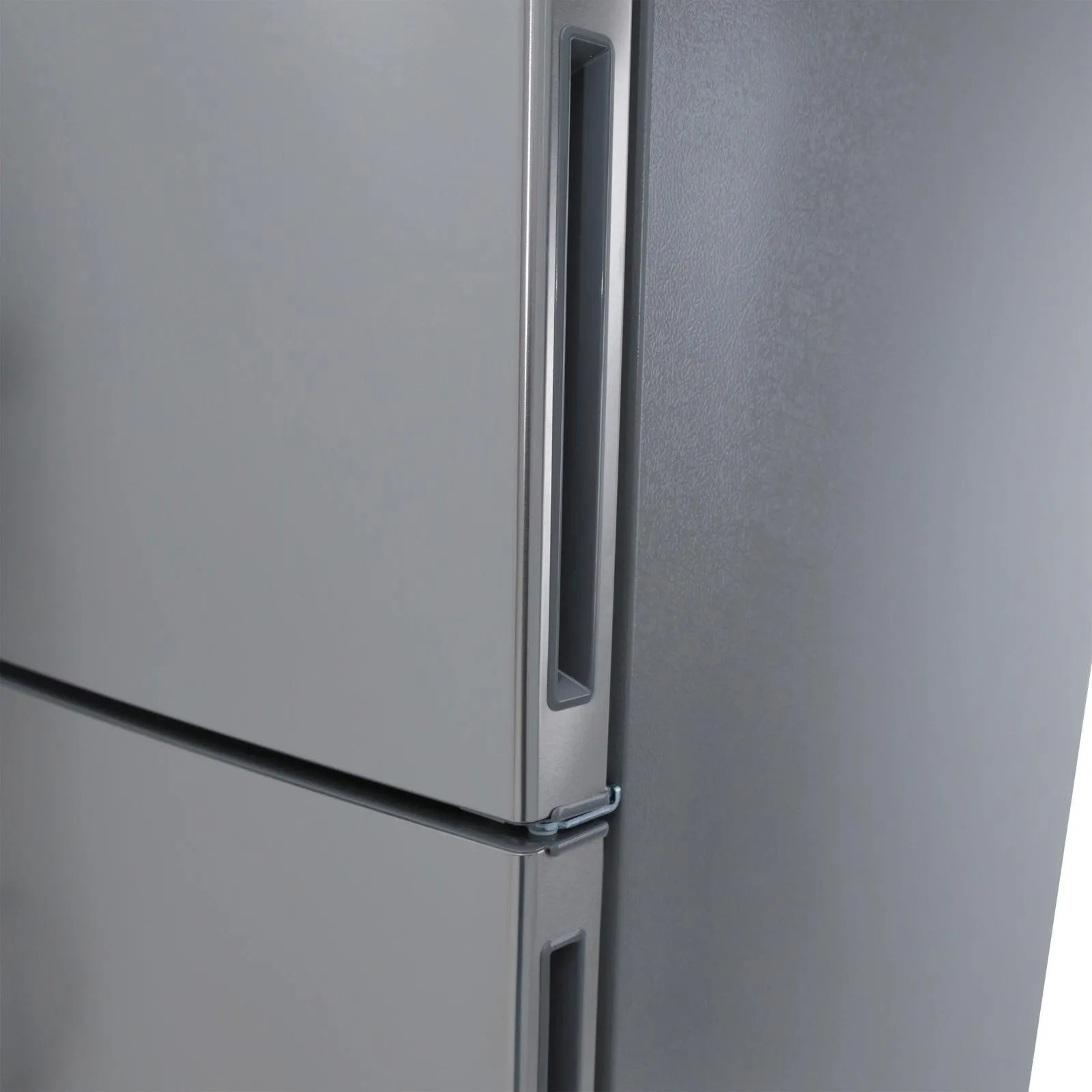 Avanti FF18D0W4 Avanti Frost-Free Apartment Size Refrigerator, 18.0 Cu. Ft. - White / 18 Cu. Ft.
