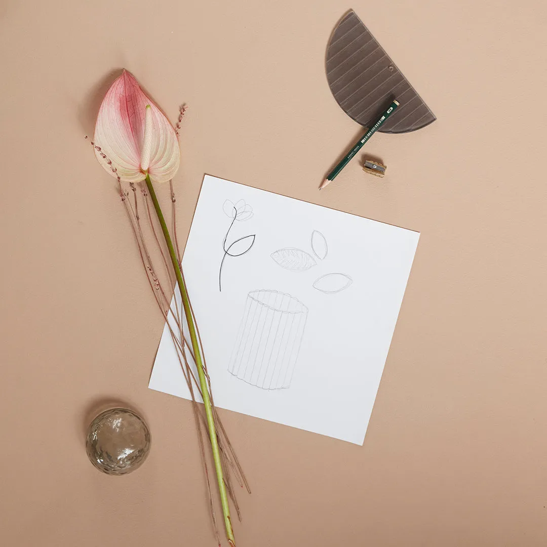 Folium Vase - Large (Order Quantity: 2)