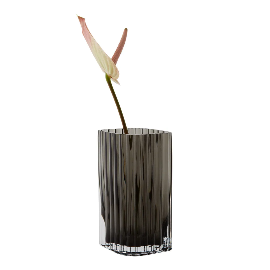 Folium Vase - Small (Order Quantity: 4)