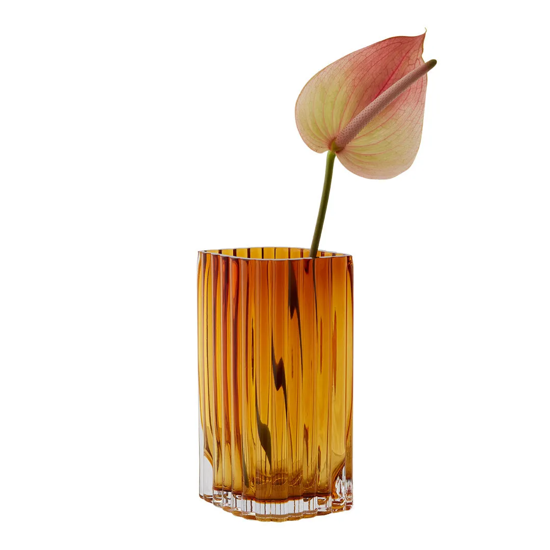 Folium Vase - Small (Order Quantity: 4)