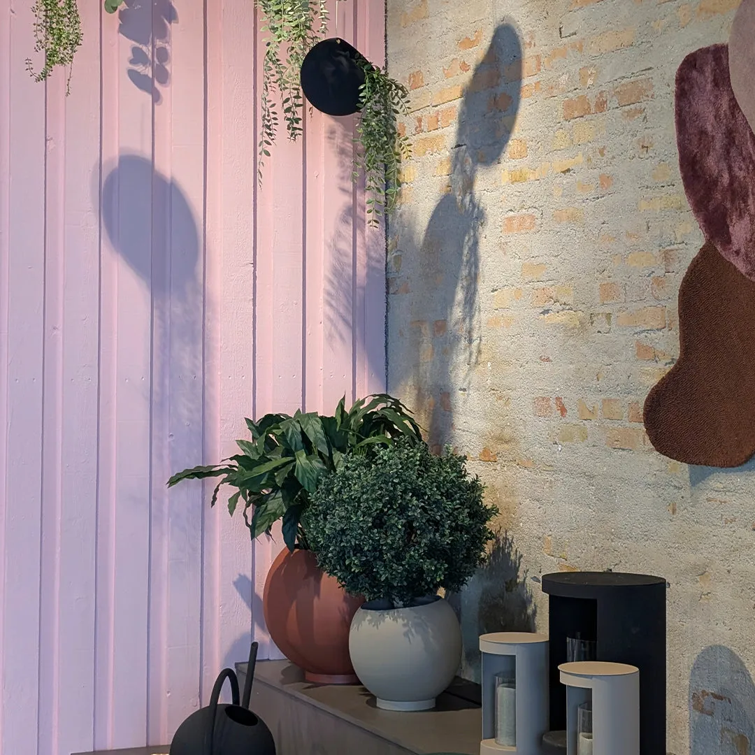 Globe Flowerpot (Order Quantity: 1)