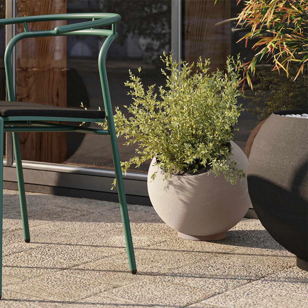 Globe Flowerpot (Order Quantity: 1)