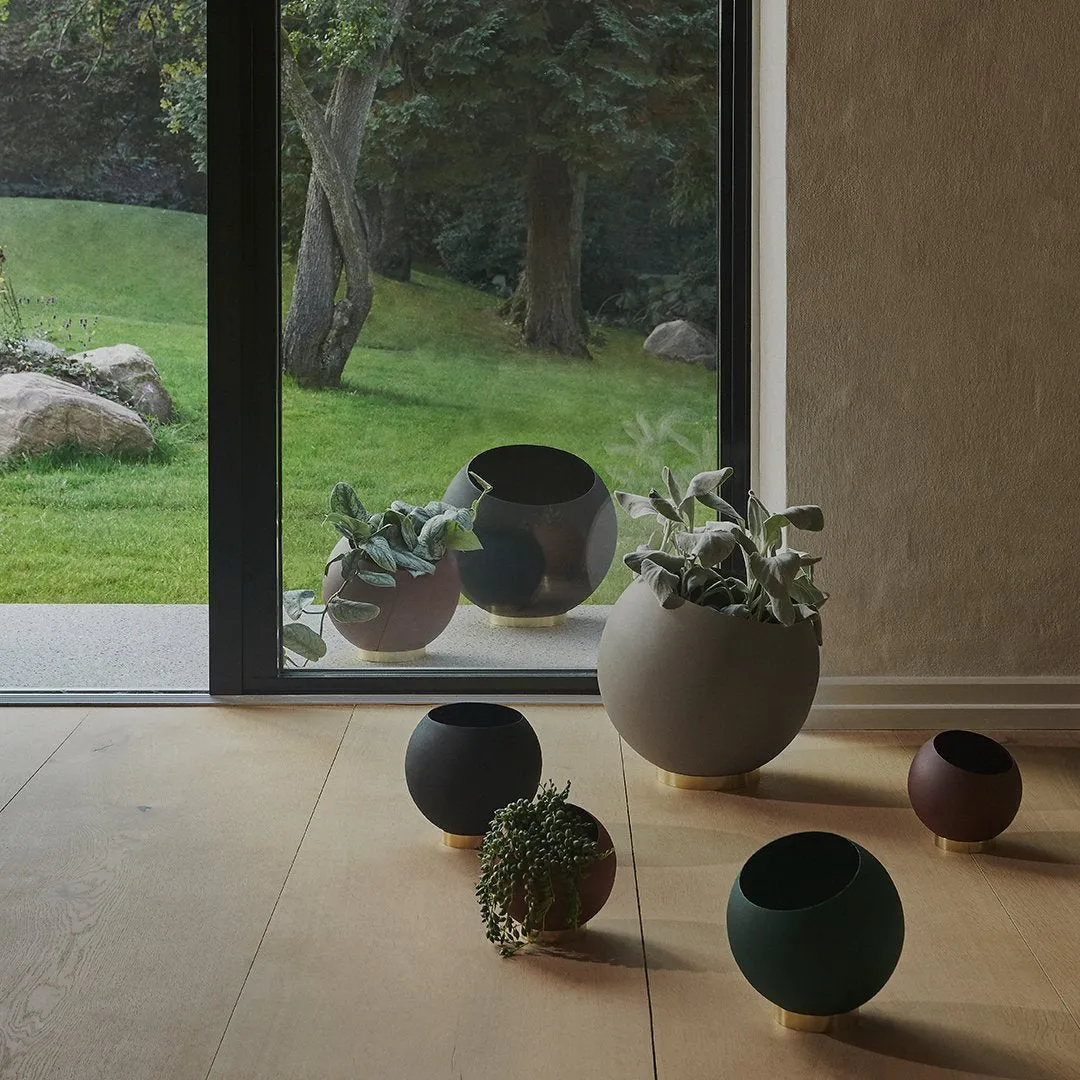 Globe Flowerpot (Order Quantity: 1)
