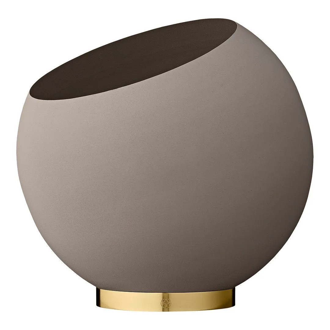 Globe Flowerpot (Order Quantity: 1)