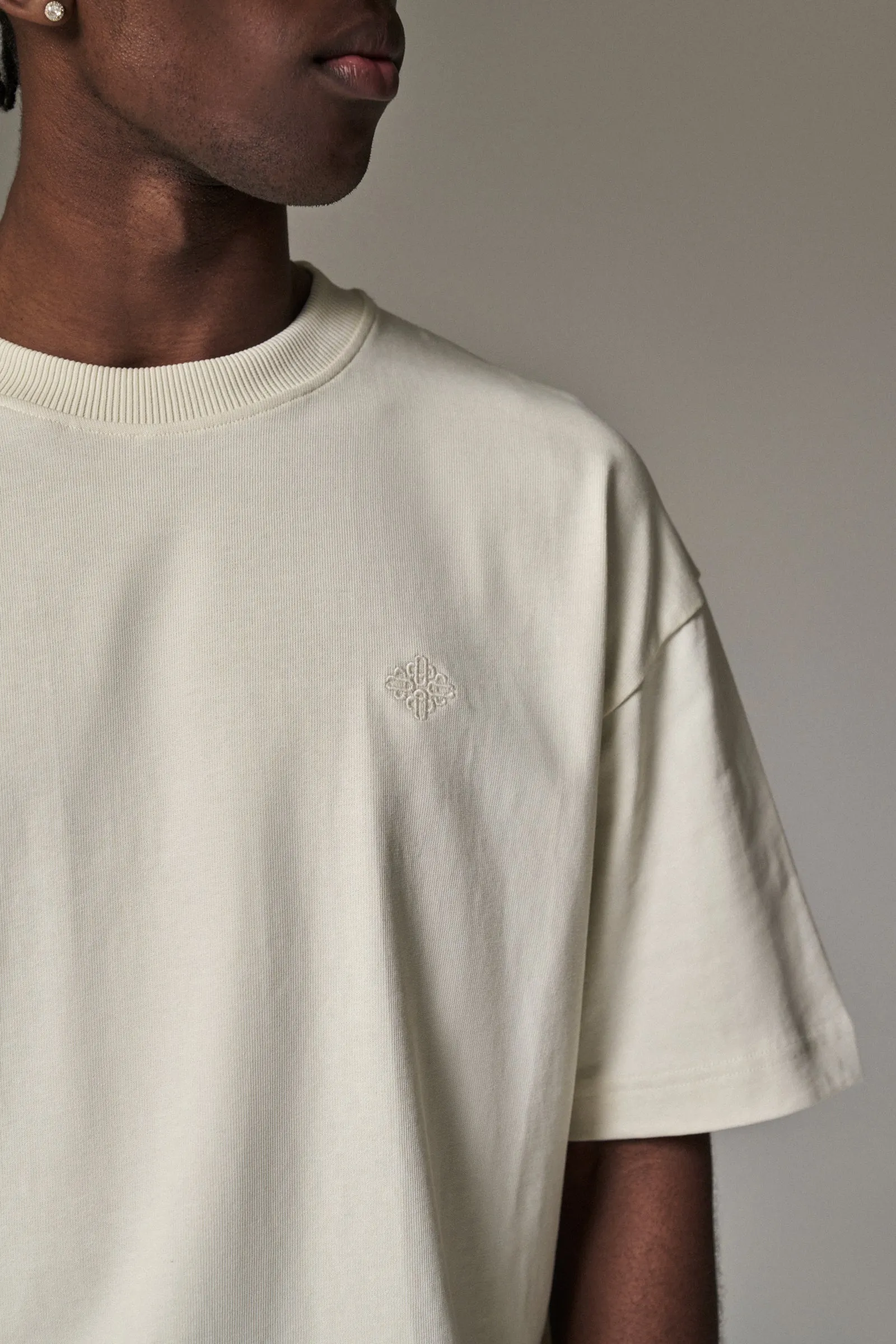 LAUNDERED CLASSICS T-SHIRT - OFF-WHITE