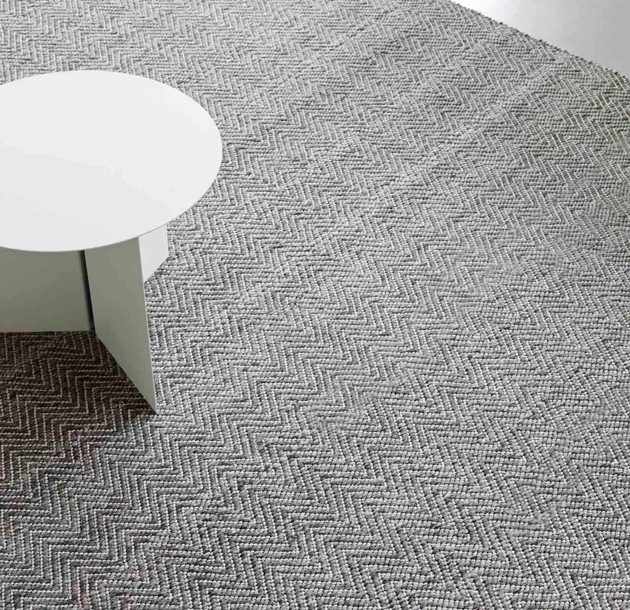 Matterhorn Rug - Tar 200cm x 300cm