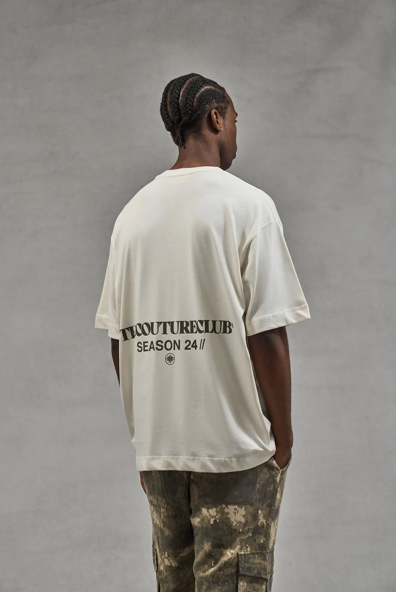 SEASON 24 RELAXED FIT T-SHIRT - OFF WHITE