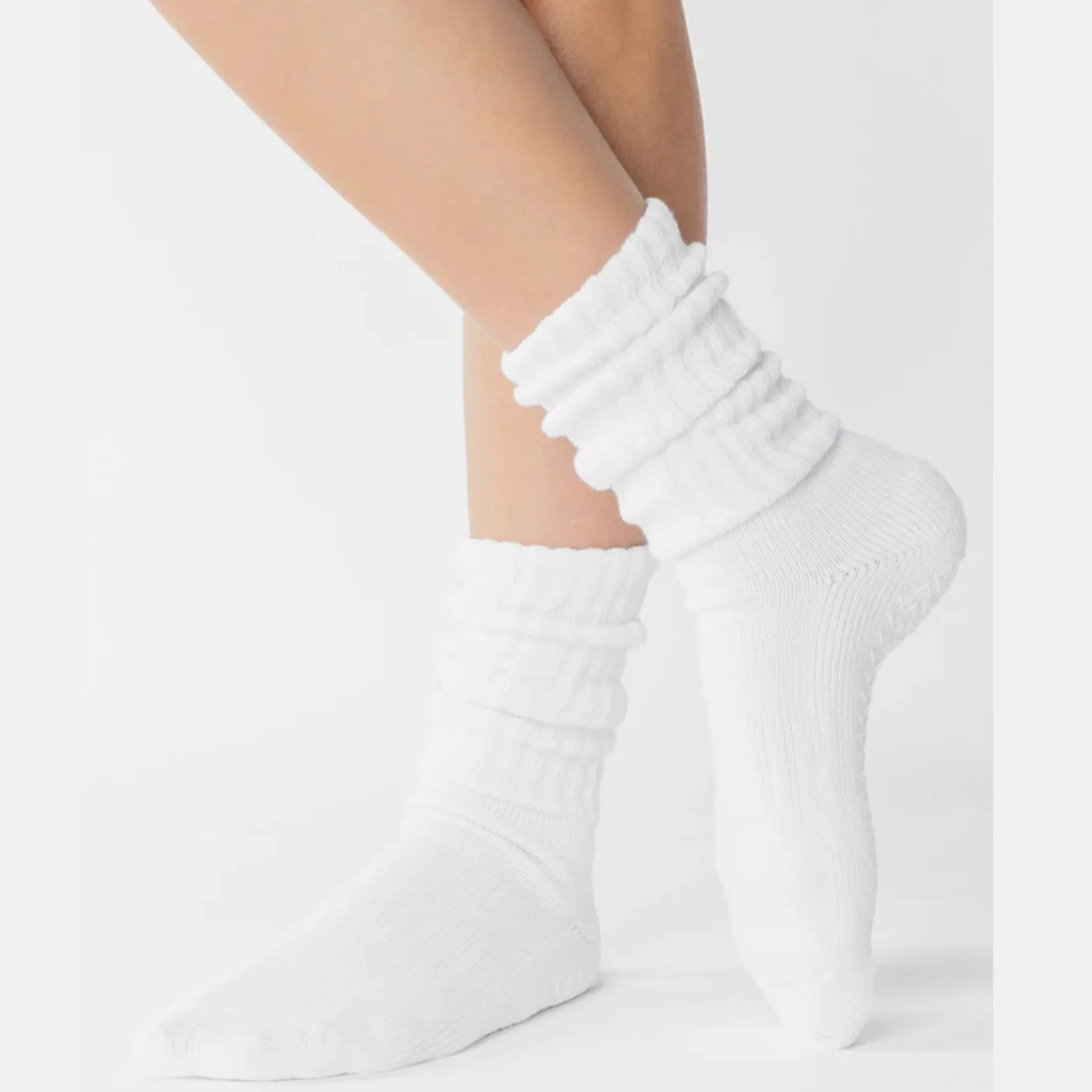 Slouch Crew Grip Socks - (Barre/Pilates)