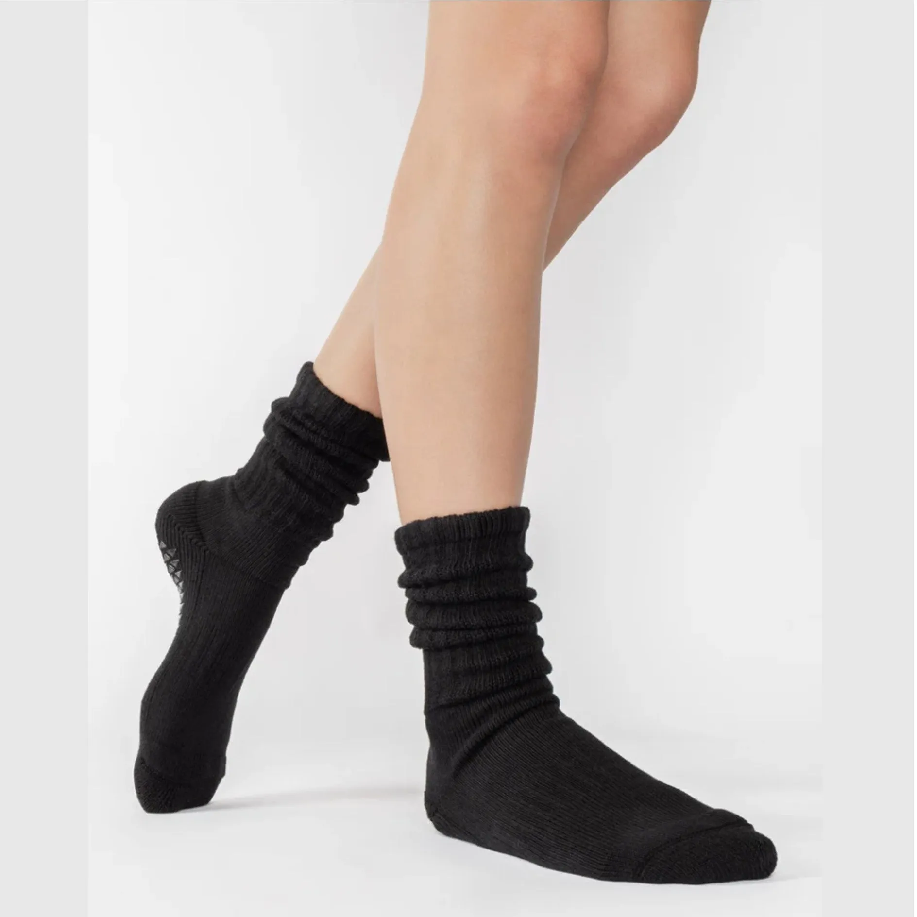 Slouch Crew Grip Socks - (Barre/Pilates)