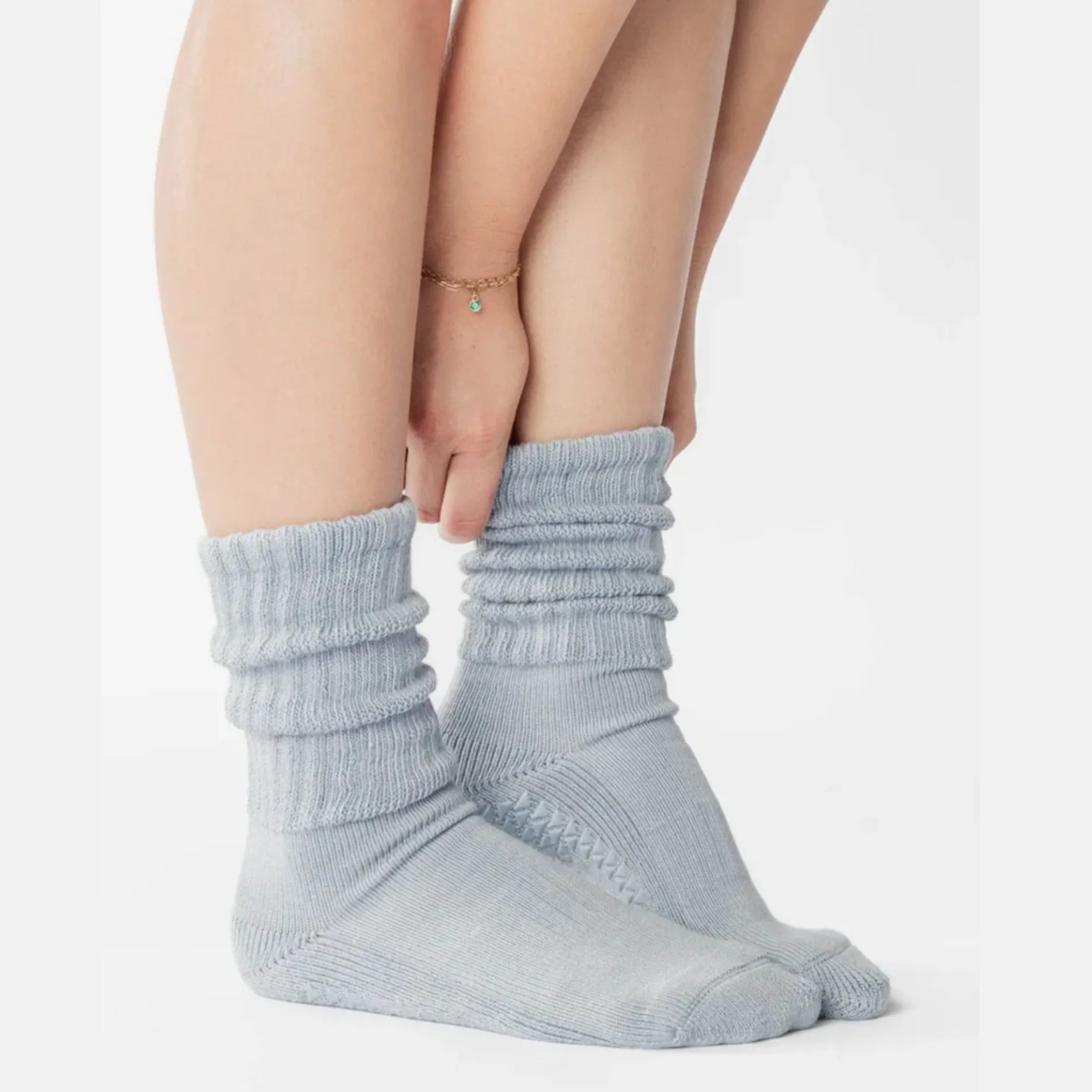 Slouch Crew Grip Socks - (Barre/Pilates)