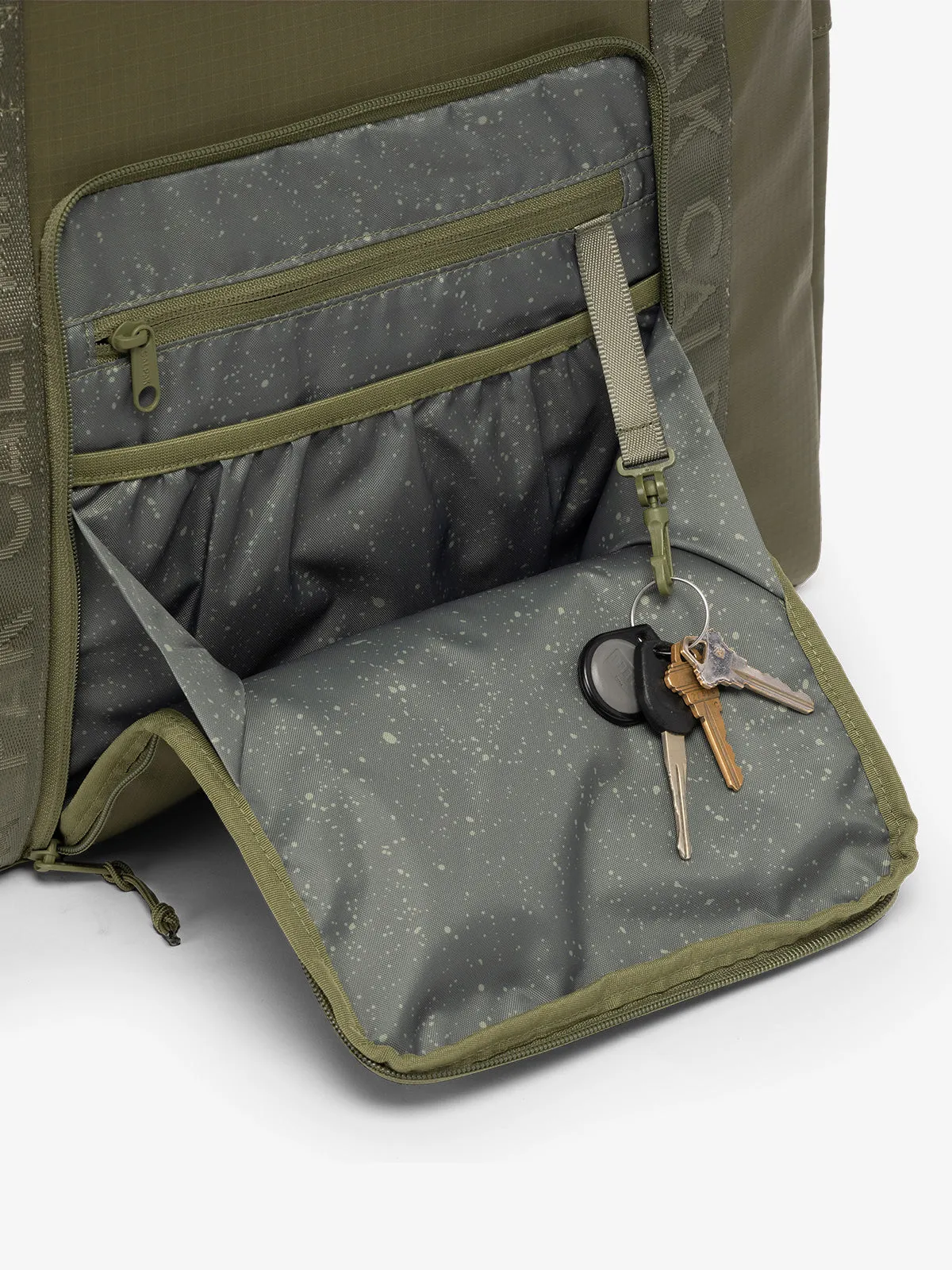 Terra 35L Water Resistant Zippered Tote Bag