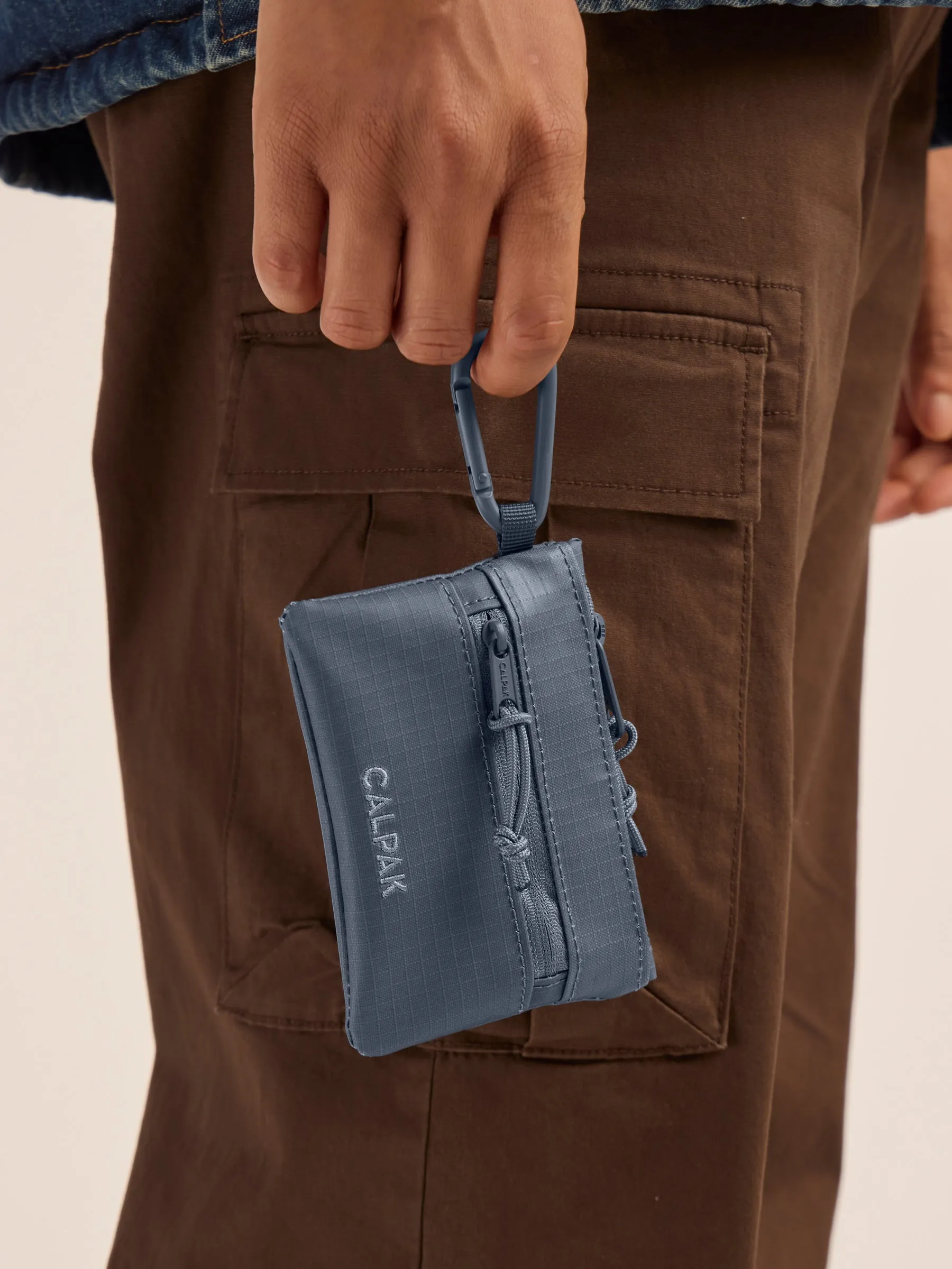 Terra Clippable Card Pouch