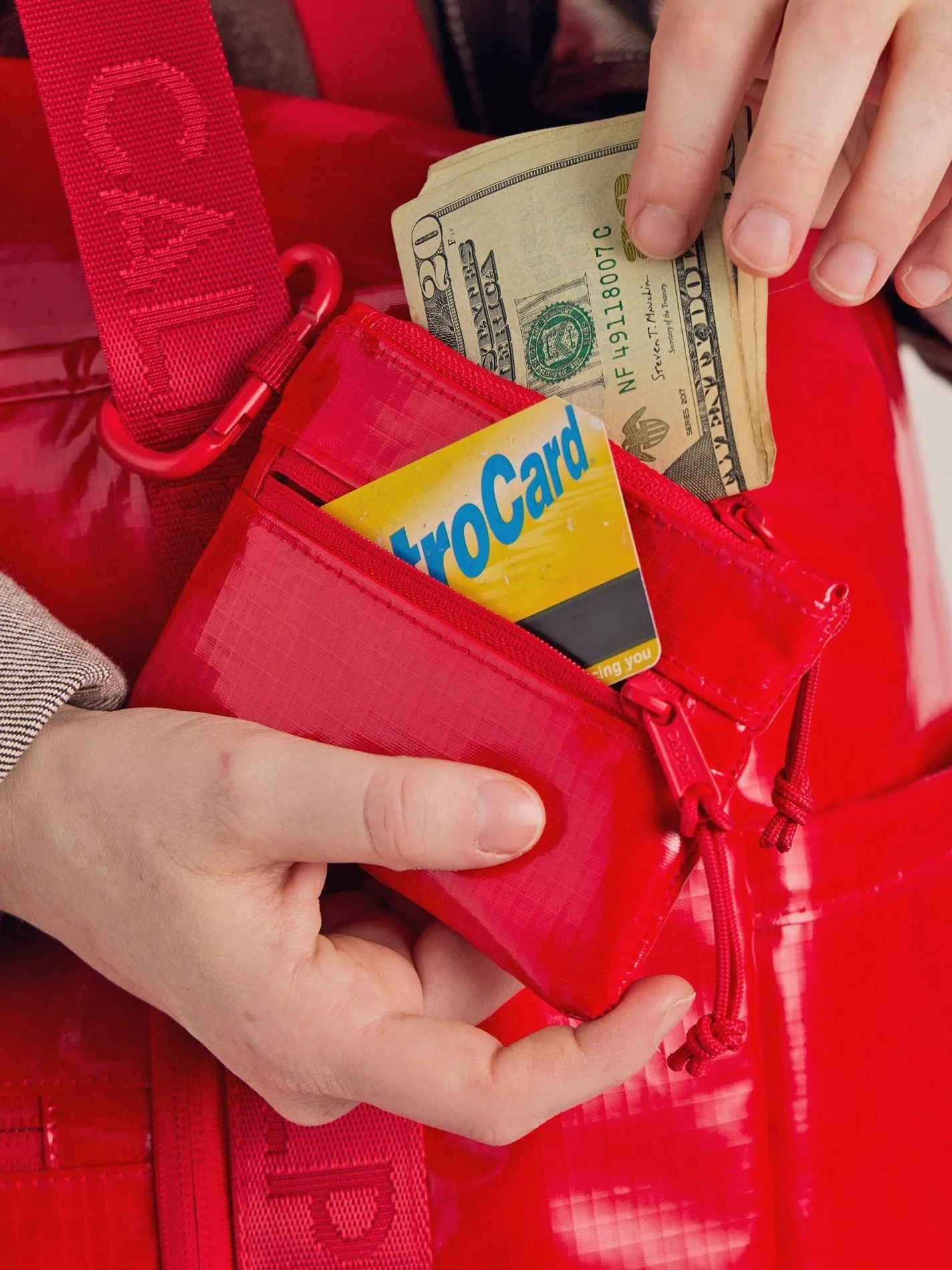 Terra Clippable Card Pouch