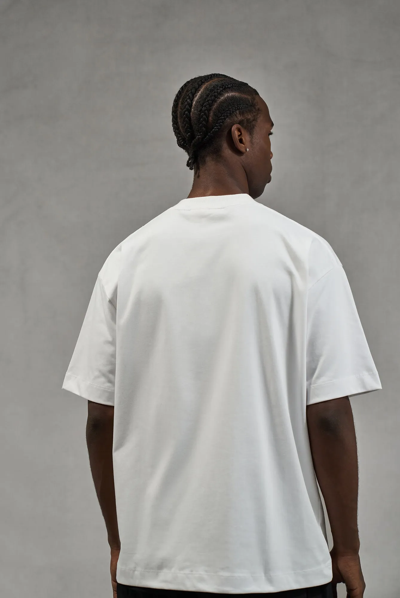 TONAL EMBLEM RELAXED T-SHIRT - WHITE