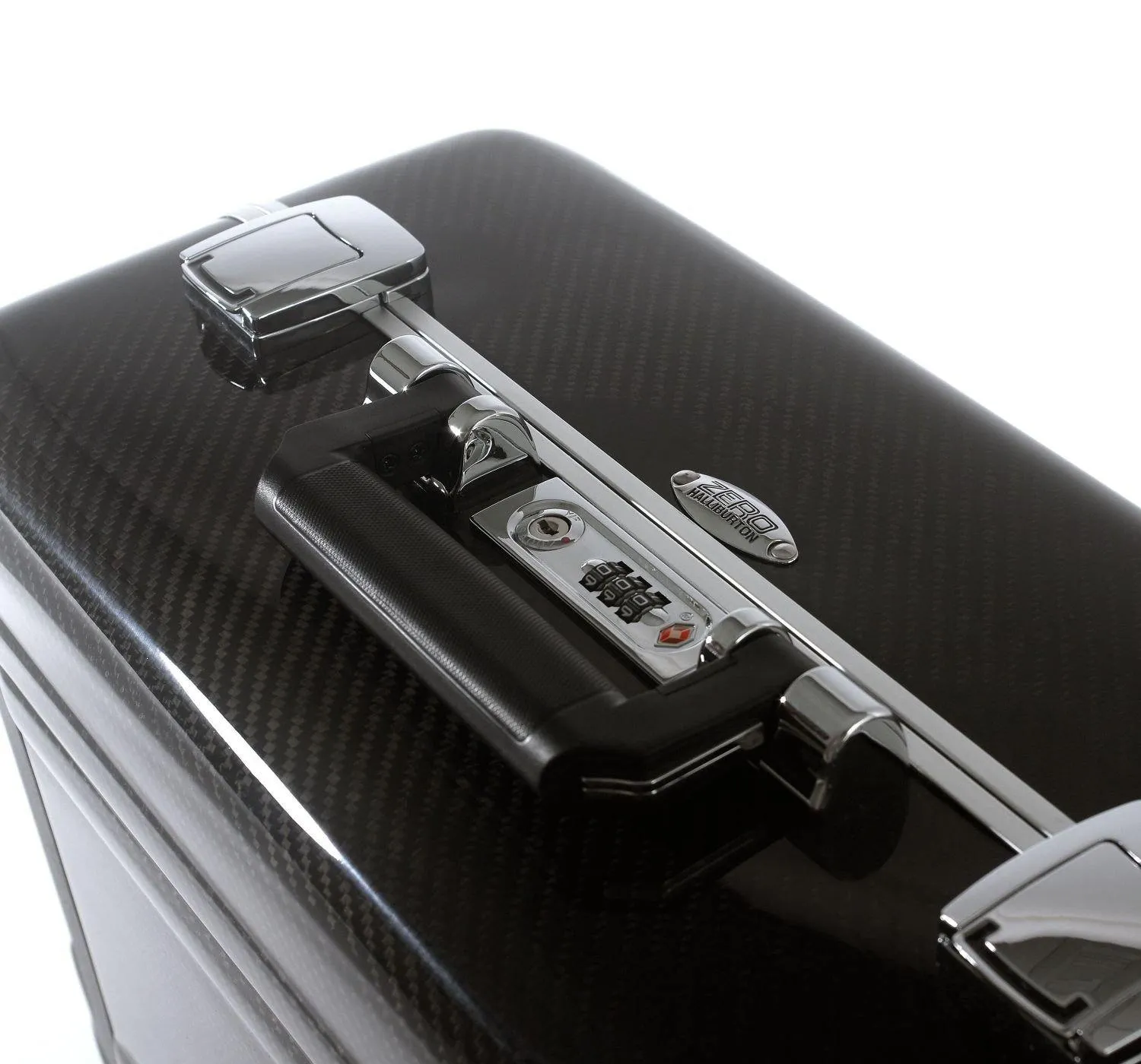 ZERO Halliburton Carbon Fiber Carry-On 4-Wheel Spinner Travel Case